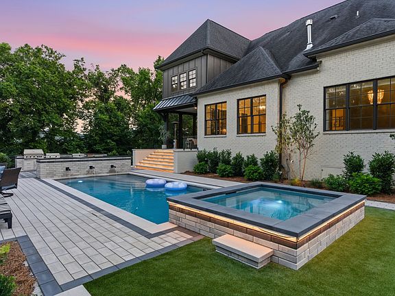 5th image of 2108 Timberwood Pl