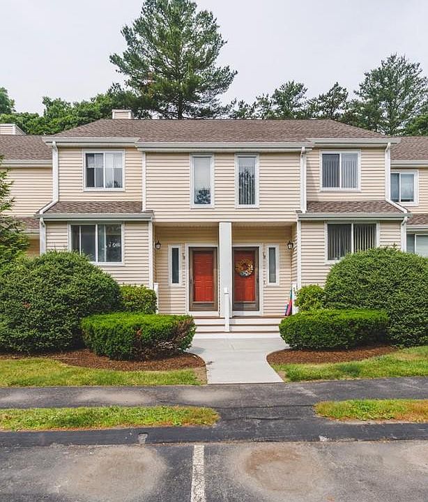 1st image of 19 Gaslight Ln #19