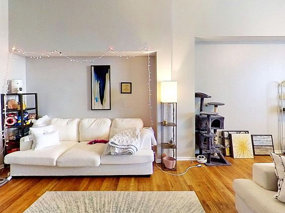 2nd image of 3535 N Southport Ave #1N