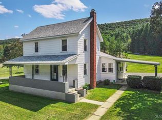 1065 Oak Grove Dr, Lehighton, PA 18235