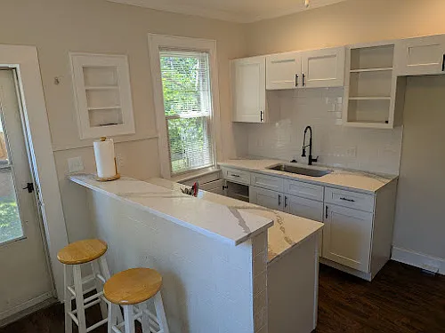 213-215 Dana Ave — Photo 4