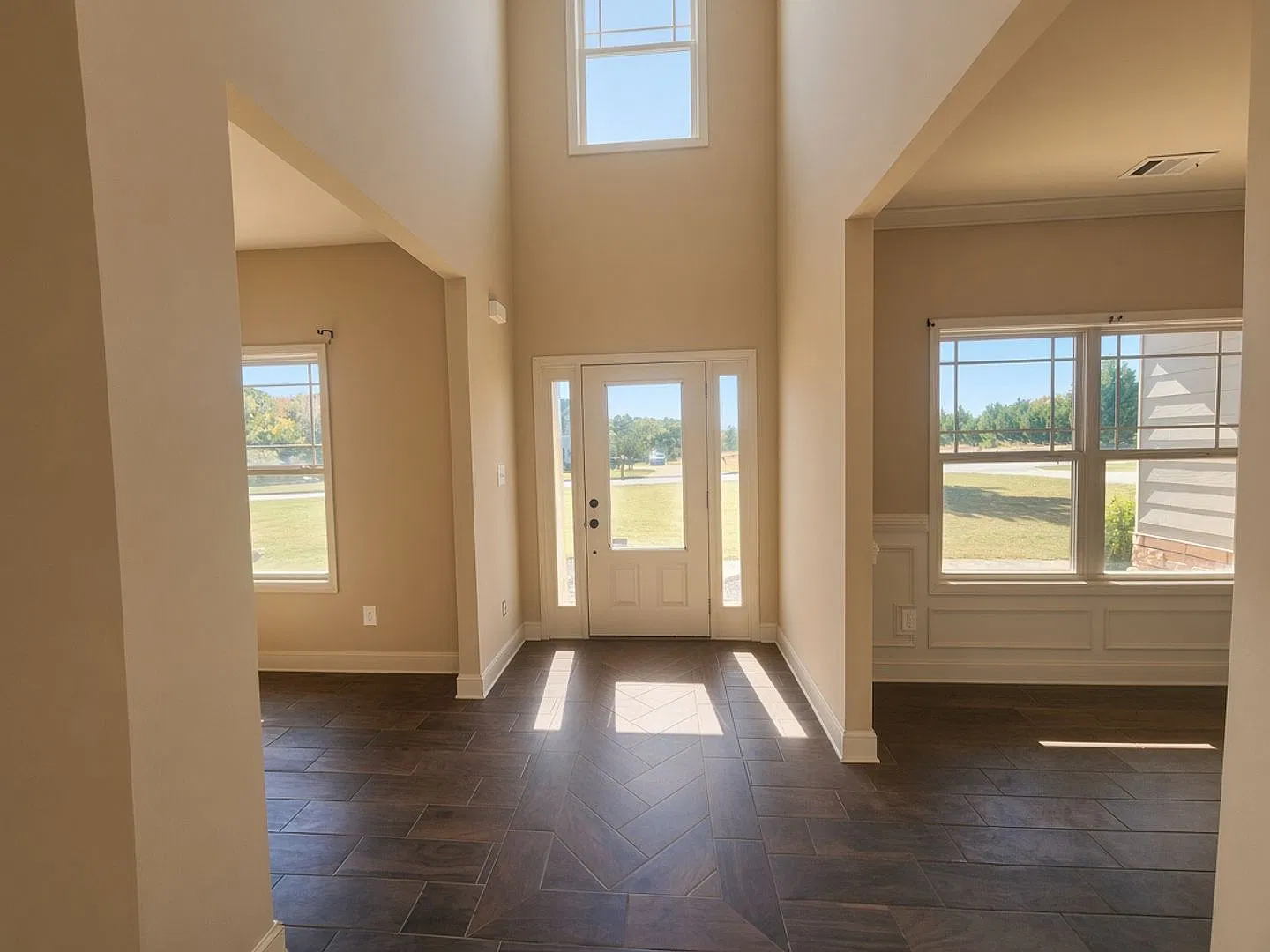 4 Bedroom 2.5 Baths 2 Car Garage on 1.6 acres in Senoia, GA — Photo 4