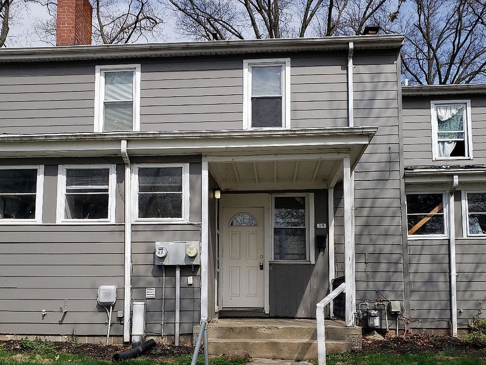 1st image of 19 Chalmers Ln