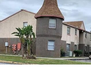 9029 Westchester Cir, Tampa, FL 33604