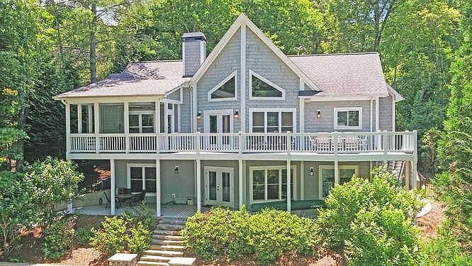 1st image of 1255 Laurel Ln
