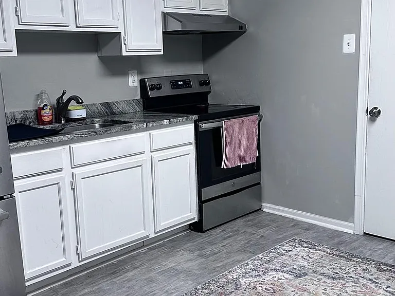 112 Foxwell Bend Rd — Photo 2