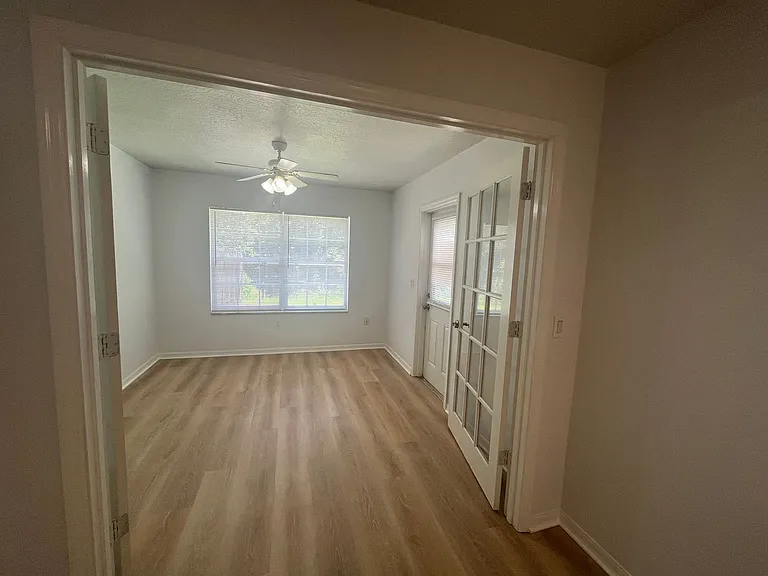 38A Lindsay Dr — Photo 4