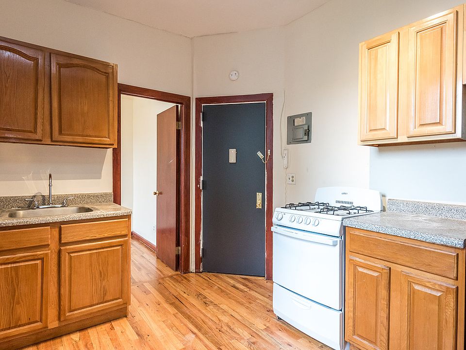 1st image of 206 Scholes St APT 19