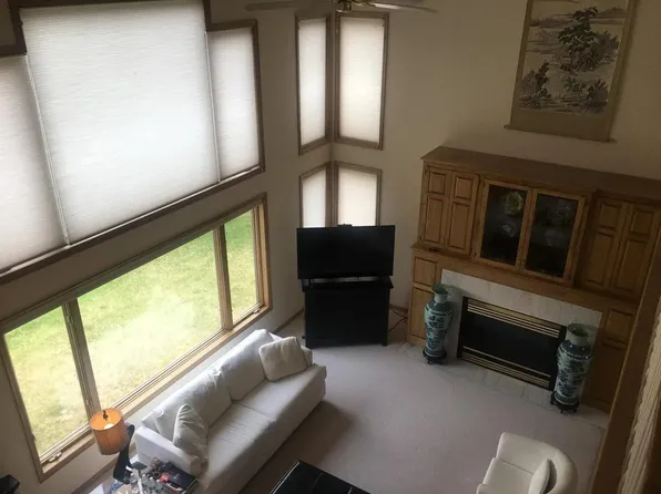 4060 Everest Ln N, Plymouth, MN 55446