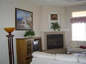 4th image of 941 Pinzon St NW