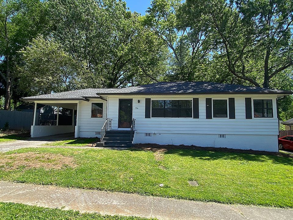 1st image of 670 Burbank Cir SE