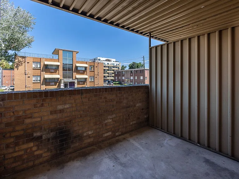 Dexter Street Apartments — Photo 40