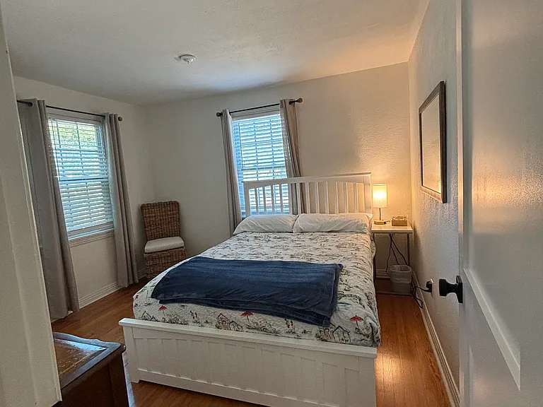 729 Wilkie St — Photo 10