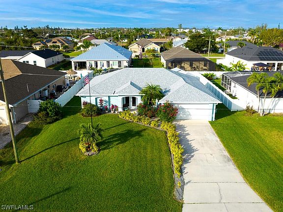 3rd image of 1817 SW 27th St