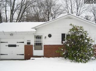 5921 Reynolds Rd, Mentor On The Lake, OH 44060