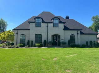 1869 Balmoral Ave, Springdale, AR 72764