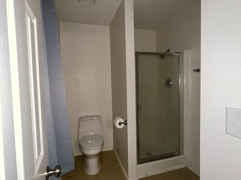 204 E Robberson St — Photo 12