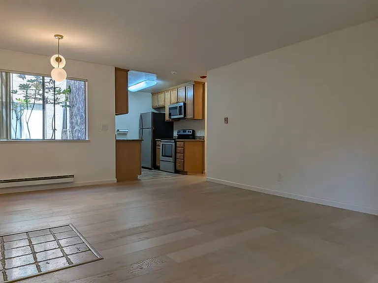 2250 Monroe St #137 — Photo 5