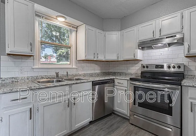807 S Savage St — Photo 5