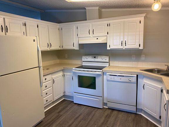 5th image of 1322 Henderson Creek Dr