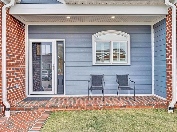 5th image of 1701 Cedar Ridge Dr