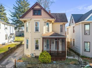 19 N Grant St, Waynesboro, PA 17268