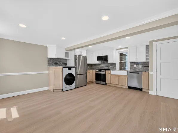 3 Pearl St, Mystic, CT