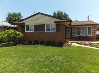 30232 Hayes Rd, Roseville, MI 48066