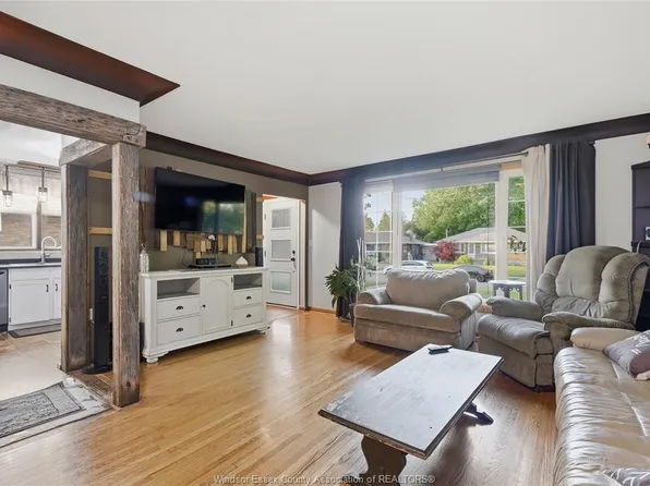 36 Woodland Ave, Chatham Kent, ON N7L 2S6