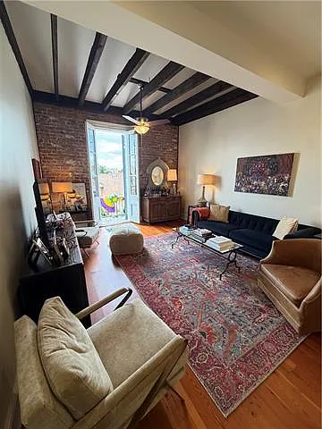 910 Chartres St #3B — Photo 6