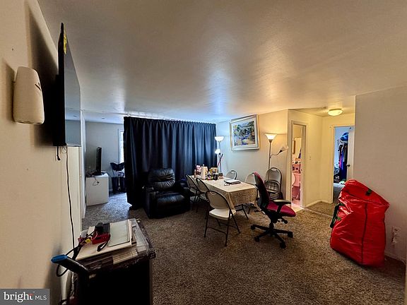 5th image of 750 S Dickerson St APT 402