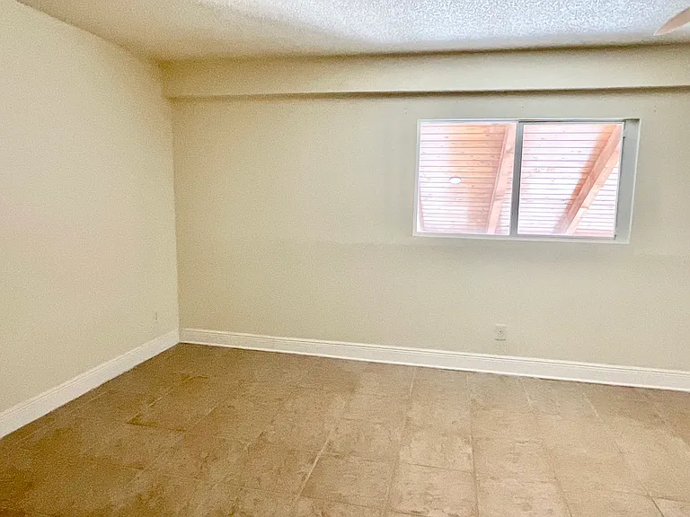 13176 SW 10th Ln — Photo 19