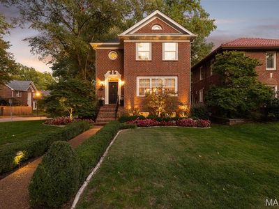 420 W Point Ct, Saint Louis, MO, 63130