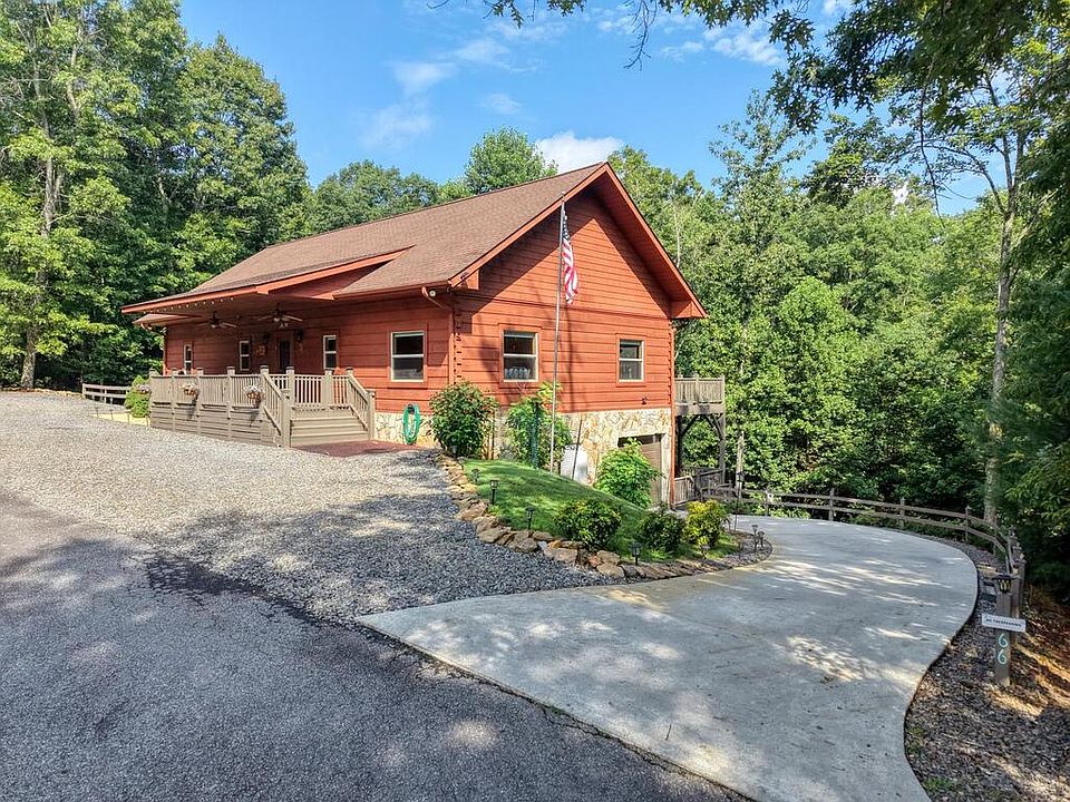 1st image of 66 Huntington Cir