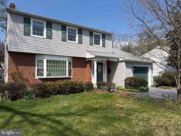 306 Valley Run Dr, Cherry Hill, NJ 08002