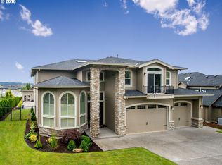 9732 SE Hillcrest Rd, Happy Valley, OR 97086