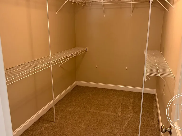 709 English Oak Dr — Photo 15