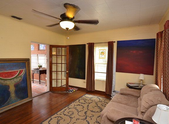 3rd image of 105 Acacia Dr
