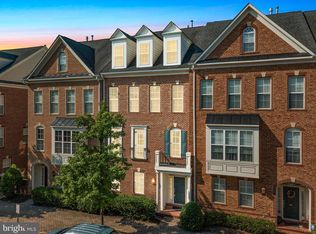 114 Fortnightly Blvd, Herndon, VA 20170