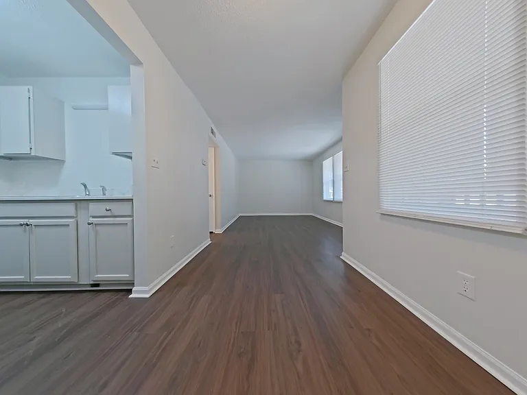 427 S Main St #2 — Photo 13