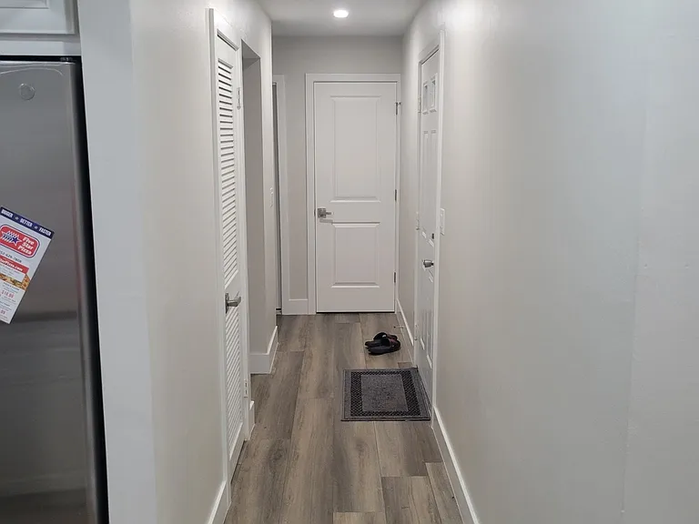 2701 NE 10th St #804 — Photo 3