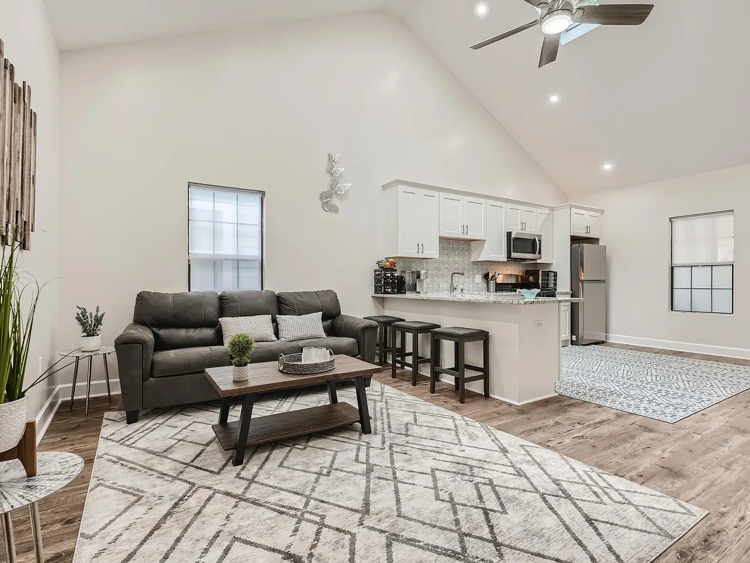1 bed, 800 sqft, $2,000 — Photo 4