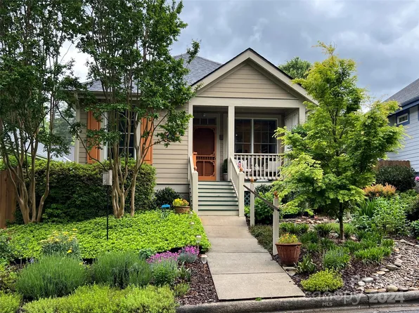 45 Bungalow Ln, Flat Rock, NC 28731