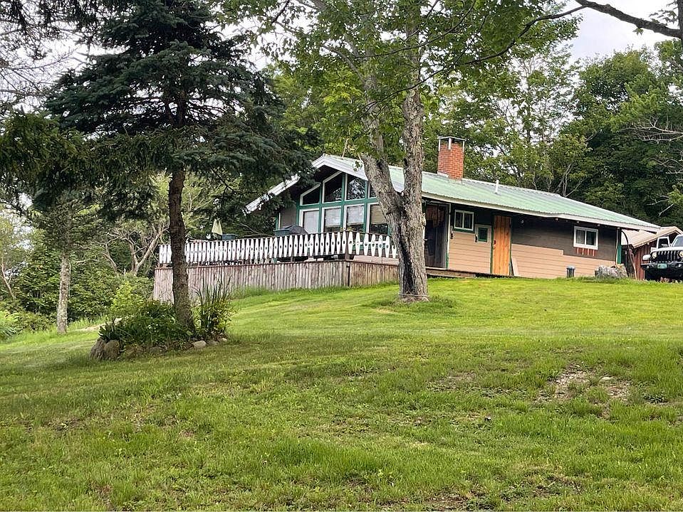 New siding getting put on