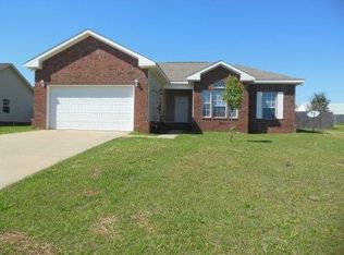 102 Arapahoe Ln, Midland City, AL 36350