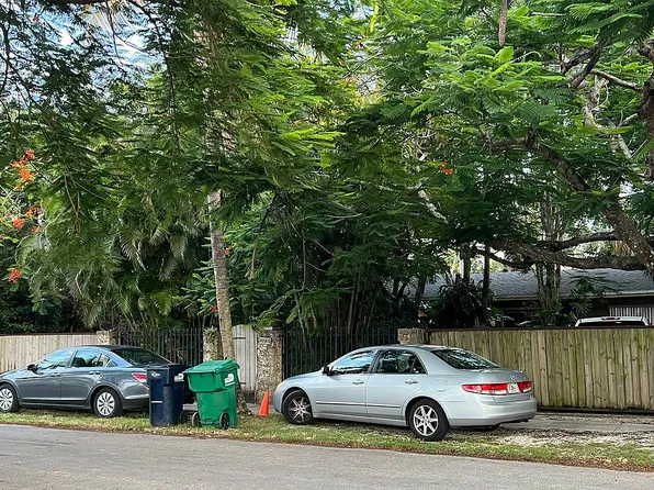 9200 SW 45th Ter, Miami, FL 33165