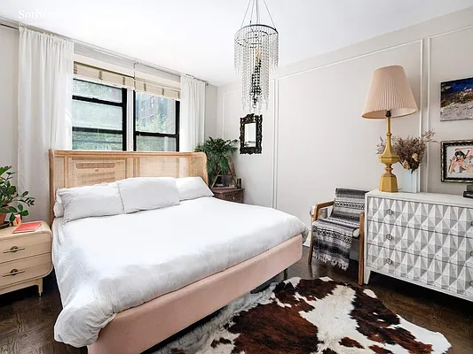 Sold by Sotheby's International Realty | media 8