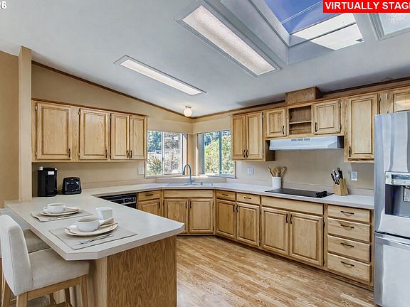 5th image of 100 SW 195th Ave Unit 36