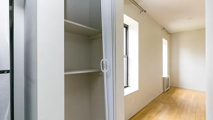 Rented by Nooklyn NYC LLC | media 32