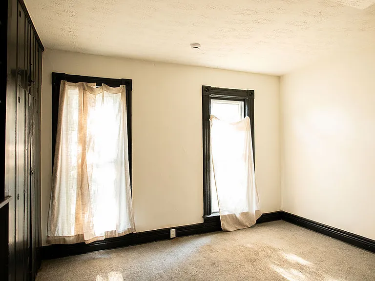415 Brightwood Ave — Photo 9